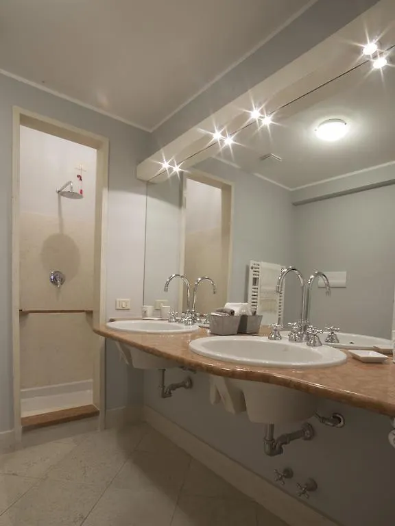 Nocleg ze śniadaniem B&B Gallery Bergamo Włochy
